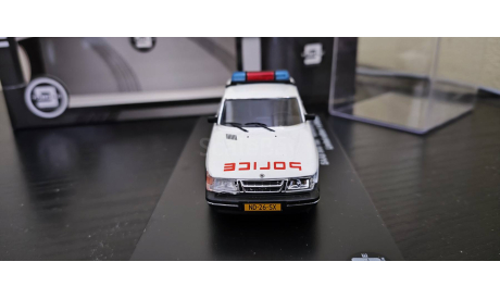 SAAB 900i 1987 Gemeente Politie Triple9 Дефект, масштабная модель, 1:43, 1/43