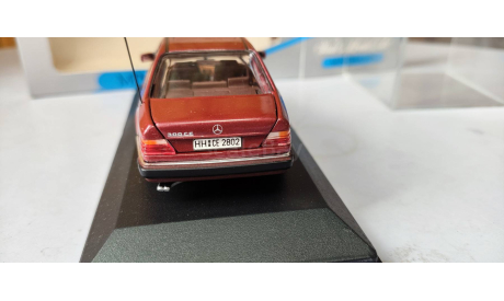Mercedes  300CE 300 CE  Coupe  W124 W 124 Minichamps, масштабная модель, Mercedes-Benz, scale43