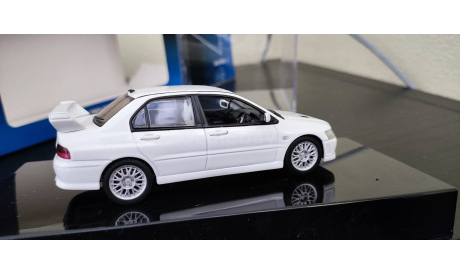 Mitsubishi Lancer Evolution  EVO VII   Autoart, масштабная модель, scale43