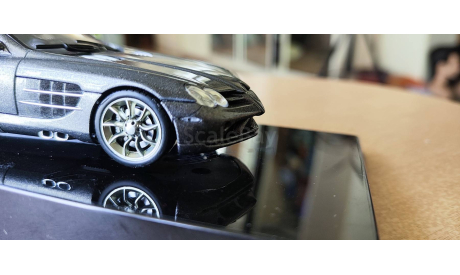 Mercedes  SLR McLaren 2003 Autoart Дефект, масштабная модель, scale43