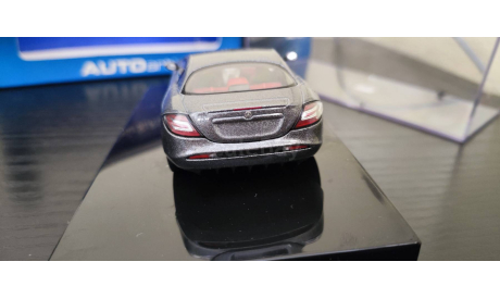 Mercedes  SLR McLaren 2003 Autoart Дефект, масштабная модель, scale43