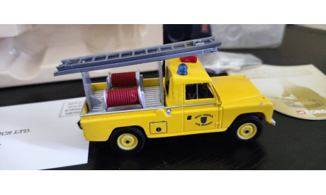 Land Rover Series West Sussex Fire Brigade Corgi, масштабная модель, 1:43, 1/43