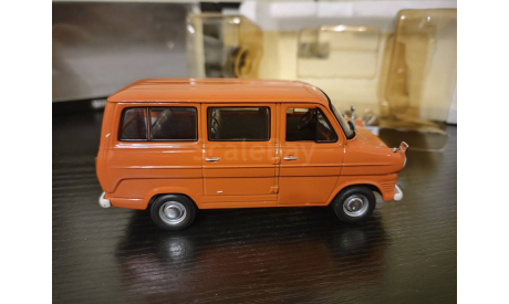 Ford Transit  1971 Bus Minichamps 400082410, масштабная модель, scale43