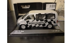 VW Volkswagen T5 T 5  Bus 2003  Minichamps  400052202