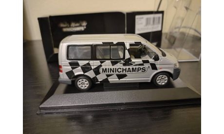 VW Volkswagen T5 T 5  Bus 2003  Minichamps  400052202, масштабная модель, scale43