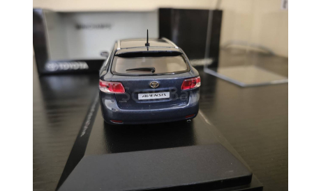 Toyota Avensis  Break 2009 Minichamps, масштабная модель, scale43