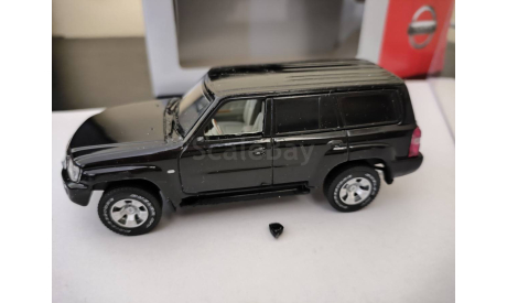 Nissan Patrol 2005 J-Collection левый руль. дефект, масштабная модель, scale43