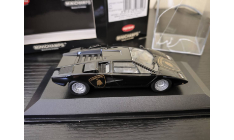 Lamborghini Countach LP400 1974 + Emblem Minichamps 433103105, масштабная модель, scale43