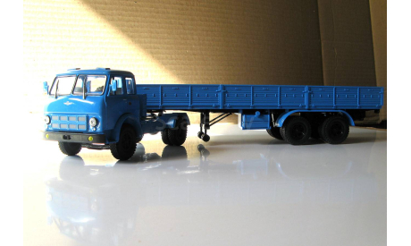 Маз 504А синий + полуприцеп маз 5205, масштабная модель, Наш Автопром, scale43