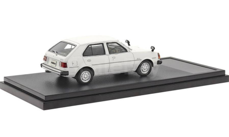 Модель MAZDA FAMILIA SUPER CUSTOM (1978) white 1:43 HI-STORY, масштабная модель, scale43