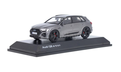 Модель Audi Q8 e-tron 2023 chronos grey/серый 1:43 SparK (DEALER), масштабная модель, scale43