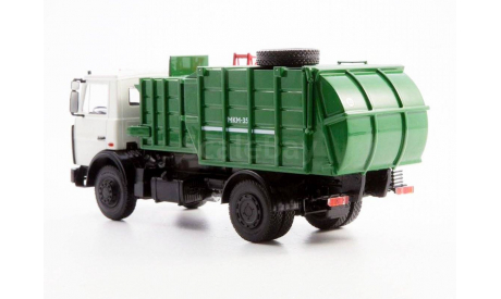 Модель Мусоровоз с манипулятором МКМ-35 (МАЗ-5337) 1/43 АИСТ, масштабная модель, scale43