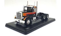 Модель Freightliner FLC 120 64 T сед. тягач (1977) черный с красным 1:43 IXO, масштабная модель, Mercedes-Benz, scale43
