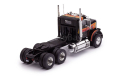 Модель Freightliner FLC 120 64 T сед. тягач (1977) черный с красным 1:43 IXO, масштабная модель, GMC, 1/43