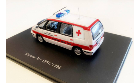 Модель RENAULT ESPACE II AMBULANCE Deutschen Roten Kreuzes 1:43, масштабная модель, scale43, Конверсии мастеров-одиночек