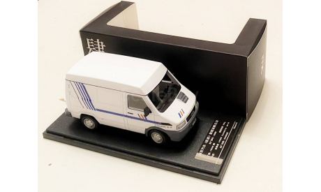 Модель IVECO TURBO DAILY 40-10 white 1:43 SUNYORK MODELS, масштабная модель, scale43