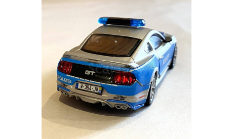 Модель Ford Mustang V8 GT BundesPolizei (2018) 1:43 CUSTOM, масштабная модель, DeAgostini, 1/43