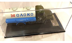 Модель Автоцистерна «АЦПТ-4,1» (ЗИЛ-130) г. Москва 1986 г. 1:43 DIP