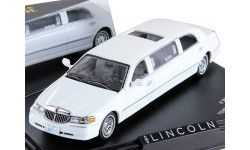 Модель Lincoln TownCar Limousine 2000 white 1:43 Vitesse