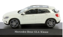 Модель Mercedes-Benz GLA-class (X156) white 1/43 DICKIE-SCHUCO (DEALER VERSION), масштабная модель, scale43