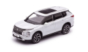 Модель MITSUBISHI OUTLANDER 4WD 2023 white 1:43 (DEALER BOX), масштабная модель, scale43