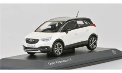 Модель Opel Crossland X 2018 белый 1/43 DEALER BOX