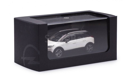 Модель Opel Crossland X 2018 белый с черным 1:43 i-SCALE, масштабная модель, scale43