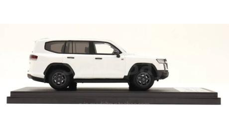 Модель Toyota LAND CRUISER 300 GR SPORT (2021) white 1/43 Hi-Story, масштабная модель, 1:43