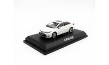 Модель TOYOTA COROLLA Hybrid (2019) white 1:43 CHINA DEALER, масштабная модель, DEALER BOX, scale43