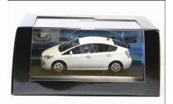 Модель Модель Toyota Prius 2009 HYBRID 1/43 DEALER BOX