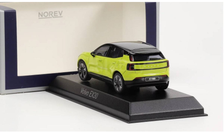 Модель Volvo EX30 eSUV AWD (2024) moss yellow 1:43 Norev, масштабная модель, scale43