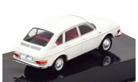 Модель VOLKSWAGEN 411 LE (1970) white 1:43 IXO/CLC522N.22, масштабная модель, scale43
