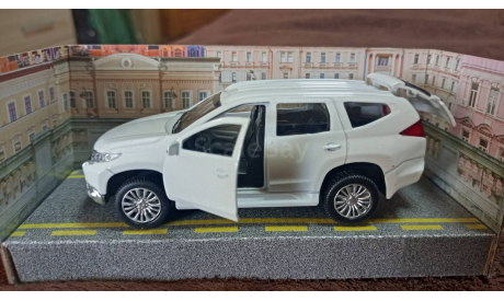 Mitsubishi pejero sport 2020, масштабная модель, 1:43, 1/43