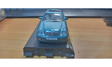 MERCEDES-BENZ CLK 320 Coupe, масштабная модель, scale43