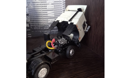 Модель Маз 64221 с полуприцепом контейнеровозом 1/43., масштабная модель, MODIMIO, scale43