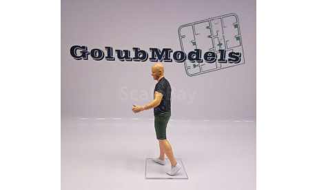 Фигурка мужчина голосует 1:43, фигурка, GolubModels, 1/43