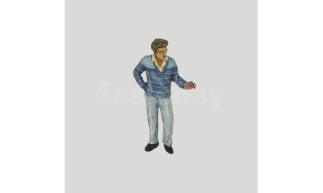 e115 - Парень в свитере, с пачкой сигарет - фигурка в масштабе 1/43, фигурка, 43figures, scale43