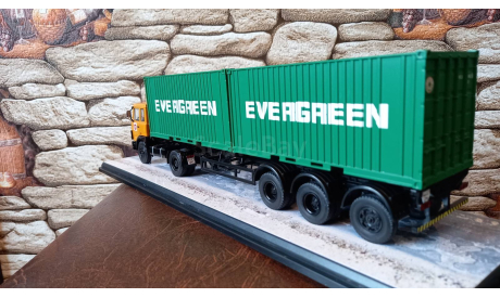 МАЗ 5432 с контейнеровозом МАЗ 938920, масштабная модель, SSM, 1:43, 1/43