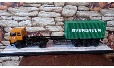 МАЗ 5432 с контейнеровозом МАЗ 938920, масштабная модель, SSM, 1:43, 1/43