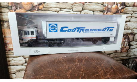 МАЗ-6422 с полуприцепом Lamberet Sovtransavto SSM, масштабная модель, Start Scale Models (SSM), scale43