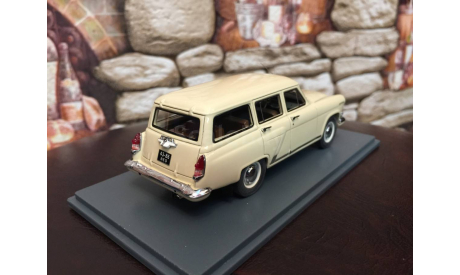 Газ 22 Волга бежевая NEO, масштабная модель, scale43