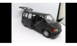 435 VW Bus Caravelle T4 Schabak 1060 1:43