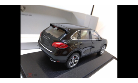 718 MINICHAMPS PORSCHE CAYENNE TURBO 1:43 black, масштабная модель, scale43