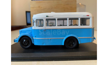 КАвЗ-651 (голубой/белый) ClassicBus, масштабная модель, scale43