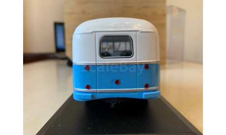 КАвЗ-651 (голубой/белый) ClassicBus, масштабная модель, scale43