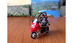 BMW C-1 scooter, red, scale 1:43, Cararama