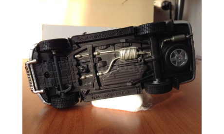 Toyota Land Cruiser 200 silver, 2010, RHD, J-collection, масштабная модель, scale43