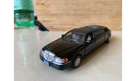 Lincoln Continental town car stretch limousine 1999, Kinsmart, масштабная модель, scale43