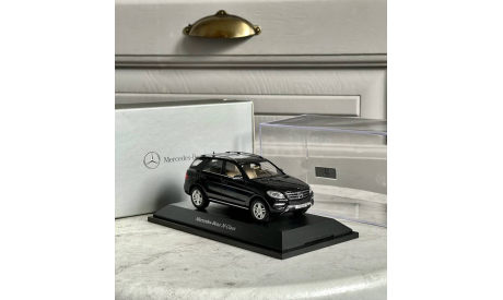 Модель 1:43 Mercedes GLE ML-Class W166 (Черный) Minichamps B66960060, масштабная модель, Mercedes-Benz, scale43
