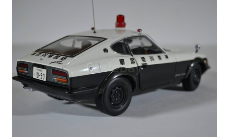 Fairlady 240ZG (HS30H)  KANAGAWA Pref. Police Car (08216A Nissan), масштабная модель, Kyosho, 1:18, 1/18
